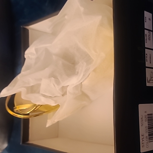 Shoes - Picture 5 of 8